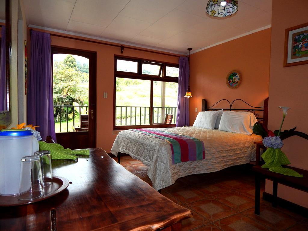 Guayabo Lodge Santa Cruz  エクステリア 写真