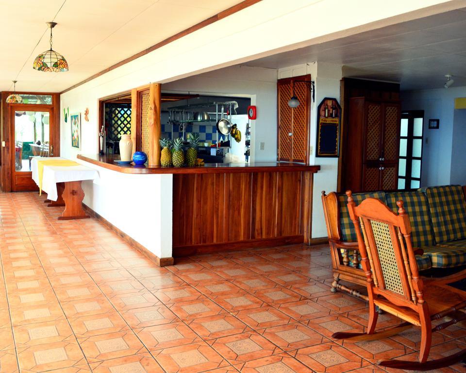 Guayabo Lodge Santa Cruz  エクステリア 写真