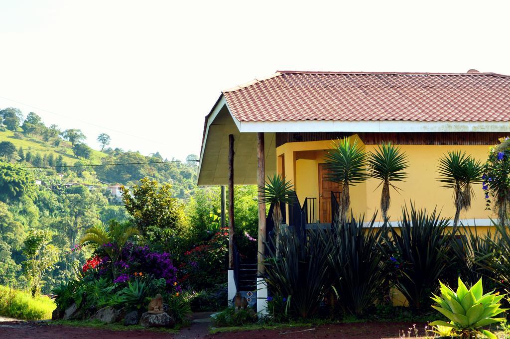 Guayabo Lodge Santa Cruz  エクステリア 写真